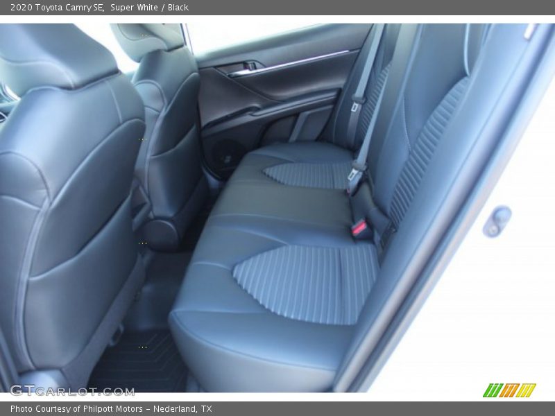 Super White / Black 2020 Toyota Camry SE