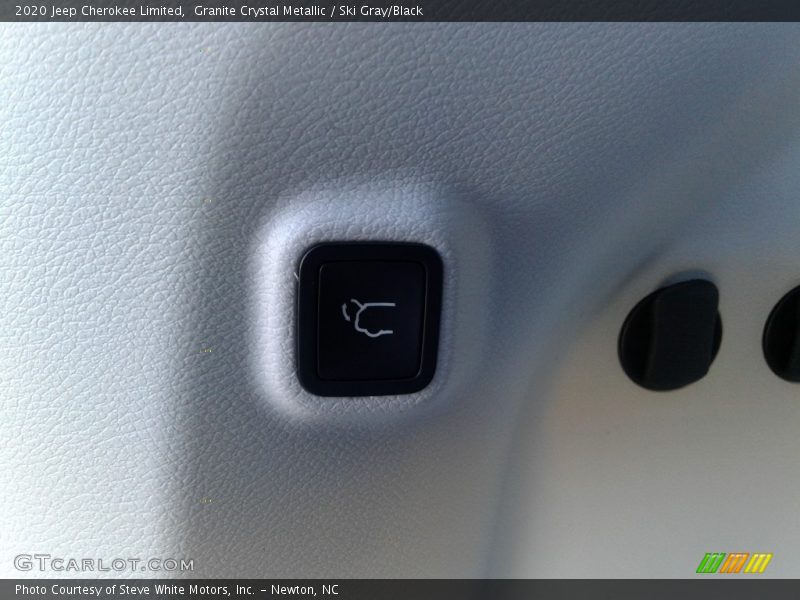 Granite Crystal Metallic / Ski Gray/Black 2020 Jeep Cherokee Limited