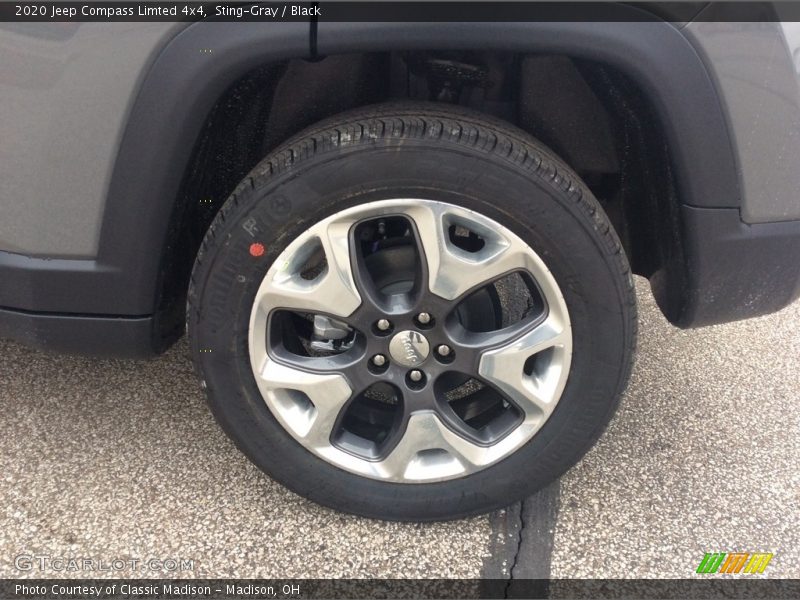 Sting-Gray / Black 2020 Jeep Compass Limted 4x4