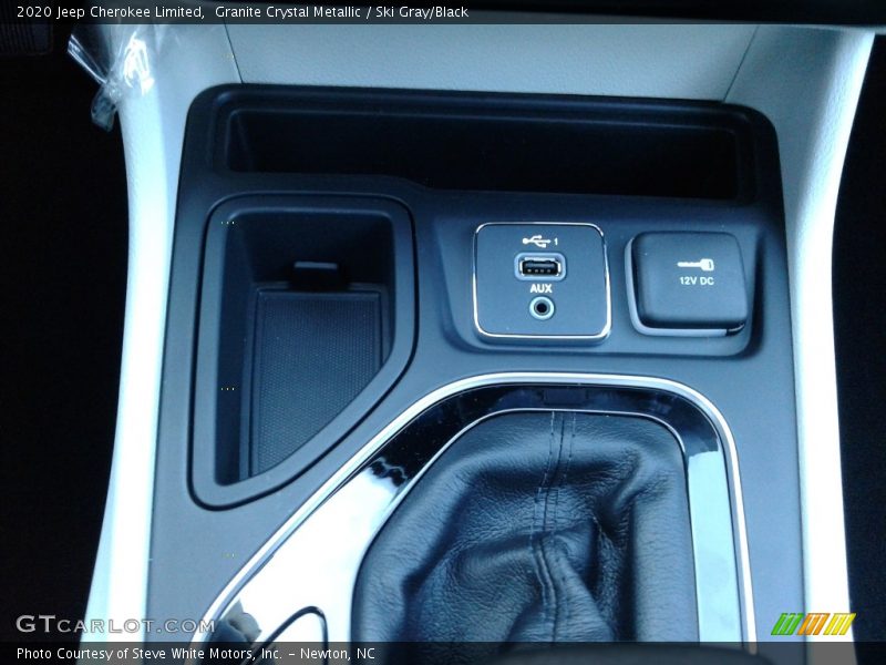 Granite Crystal Metallic / Ski Gray/Black 2020 Jeep Cherokee Limited