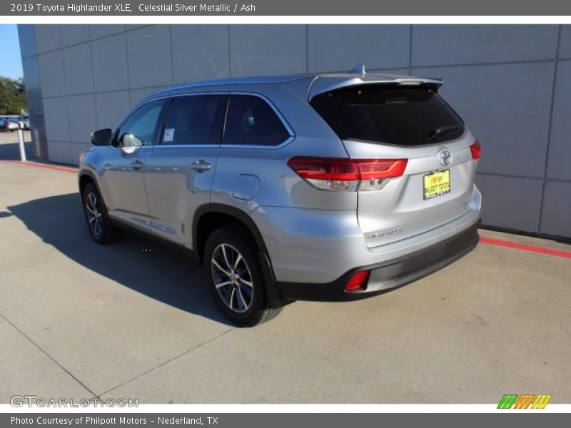 Celestial Silver Metallic / Ash 2019 Toyota Highlander XLE