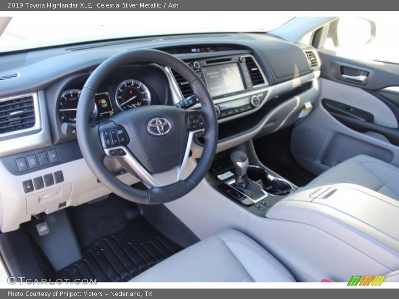 Celestial Silver Metallic / Ash 2019 Toyota Highlander XLE