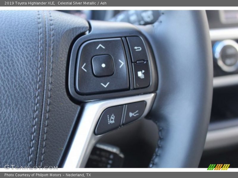 Celestial Silver Metallic / Ash 2019 Toyota Highlander XLE