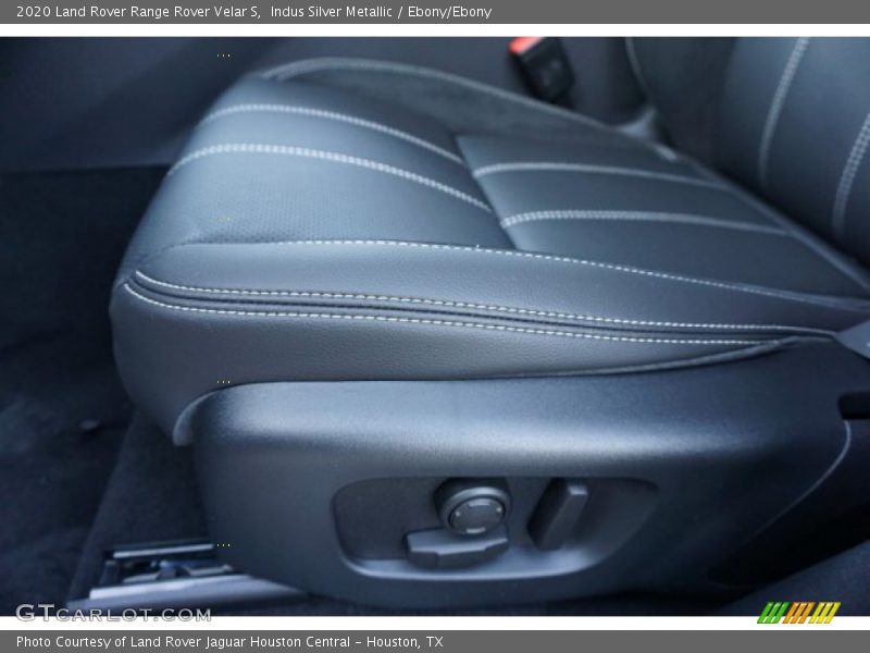 Indus Silver Metallic / Ebony/Ebony 2020 Land Rover Range Rover Velar S