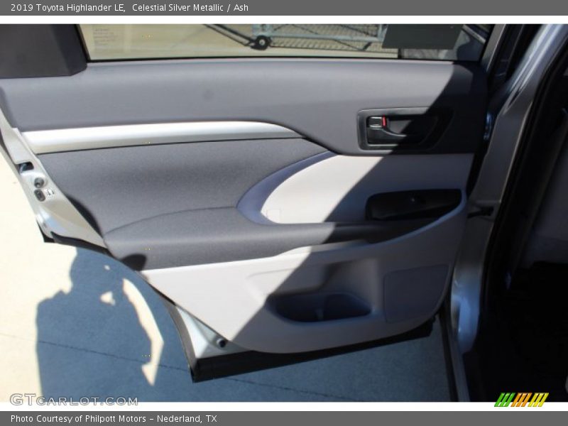 Celestial Silver Metallic / Ash 2019 Toyota Highlander LE