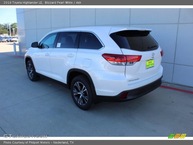 Blizzard Pearl White / Ash 2019 Toyota Highlander LE