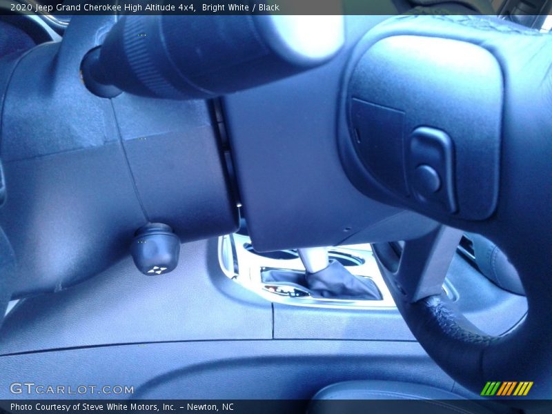 Bright White / Black 2020 Jeep Grand Cherokee High Altitude 4x4