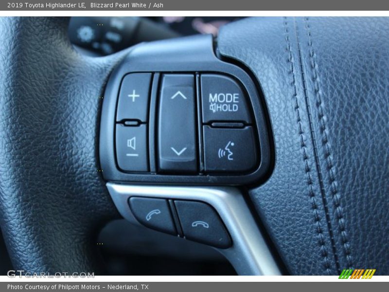 Blizzard Pearl White / Ash 2019 Toyota Highlander LE