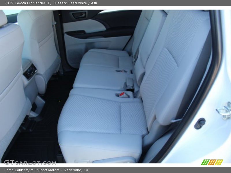 Blizzard Pearl White / Ash 2019 Toyota Highlander LE