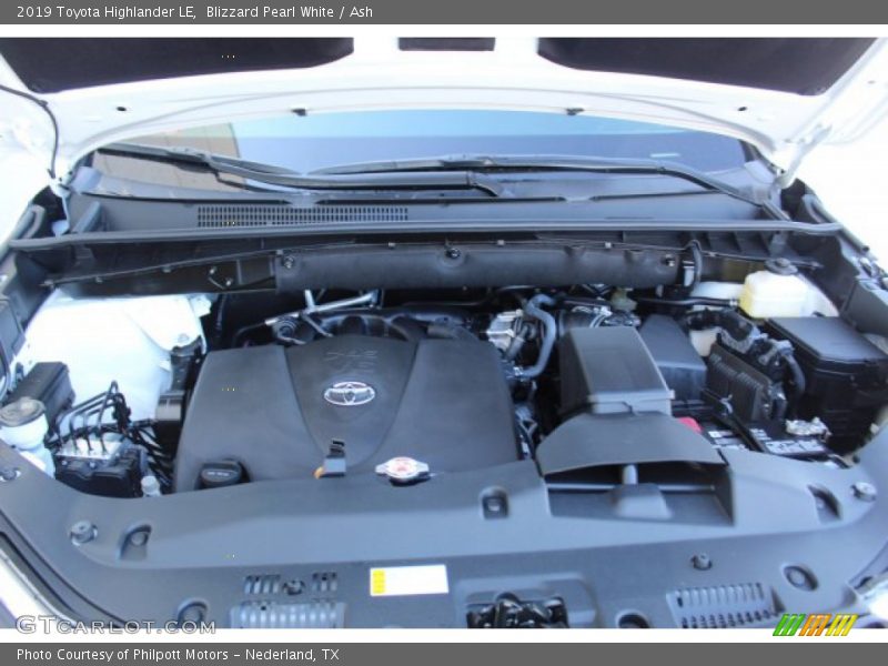 Blizzard Pearl White / Ash 2019 Toyota Highlander LE