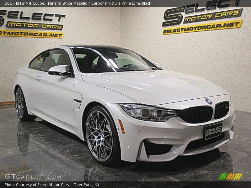 Mineral White Metallic / Carbonstructure Anthracite/Black 2017 BMW M4 Coupe