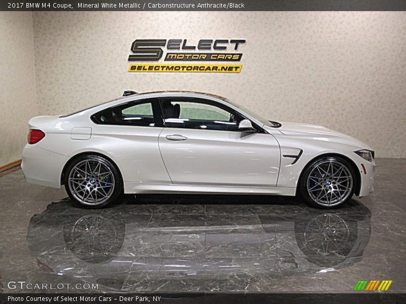 Mineral White Metallic / Carbonstructure Anthracite/Black 2017 BMW M4 Coupe