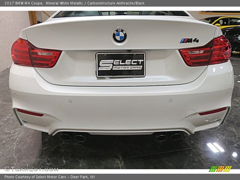 Mineral White Metallic / Carbonstructure Anthracite/Black 2017 BMW M4 Coupe