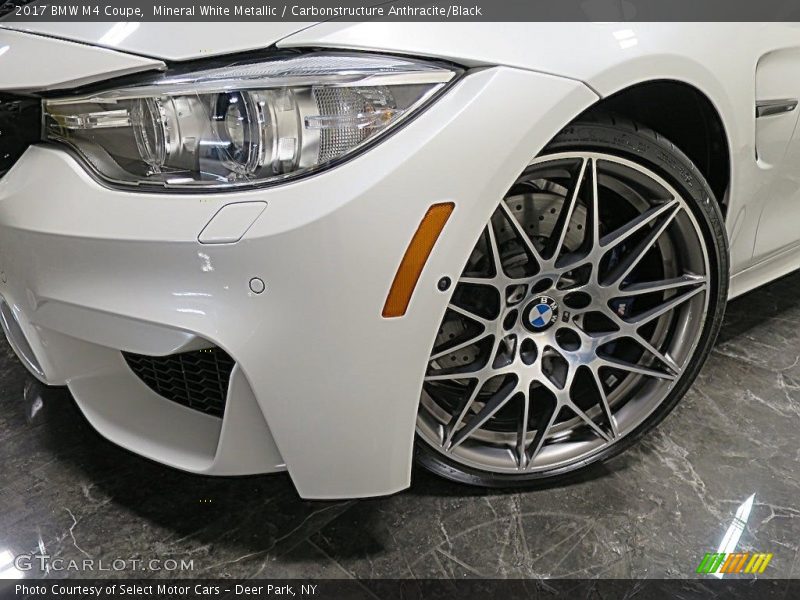 Mineral White Metallic / Carbonstructure Anthracite/Black 2017 BMW M4 Coupe