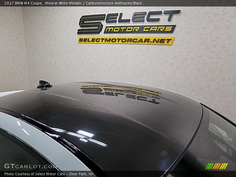 Mineral White Metallic / Carbonstructure Anthracite/Black 2017 BMW M4 Coupe