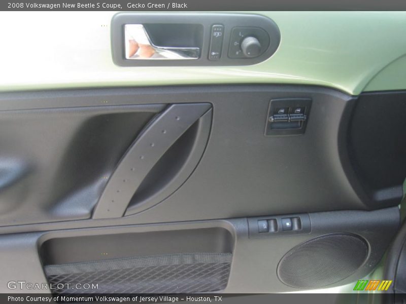 Gecko Green / Black 2008 Volkswagen New Beetle S Coupe