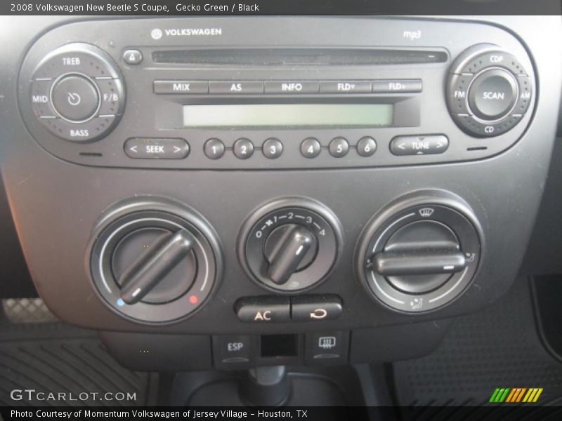 Gecko Green / Black 2008 Volkswagen New Beetle S Coupe