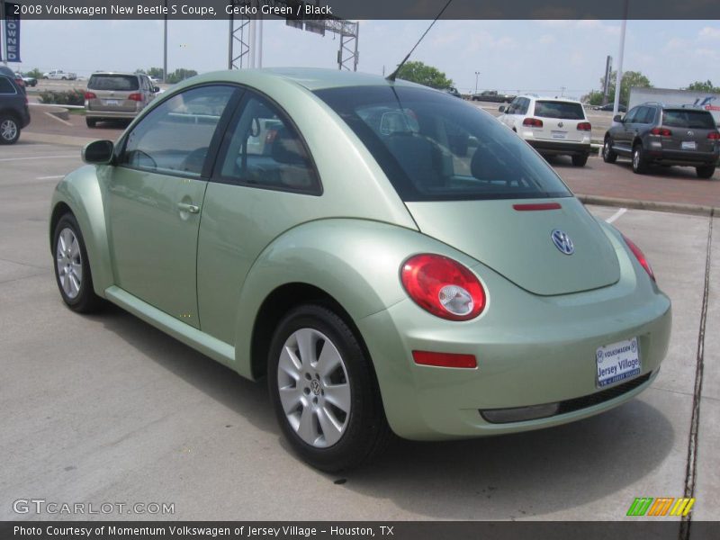 Gecko Green / Black 2008 Volkswagen New Beetle S Coupe