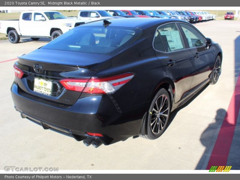 Midnight Black Metallic / Black 2020 Toyota Camry SE