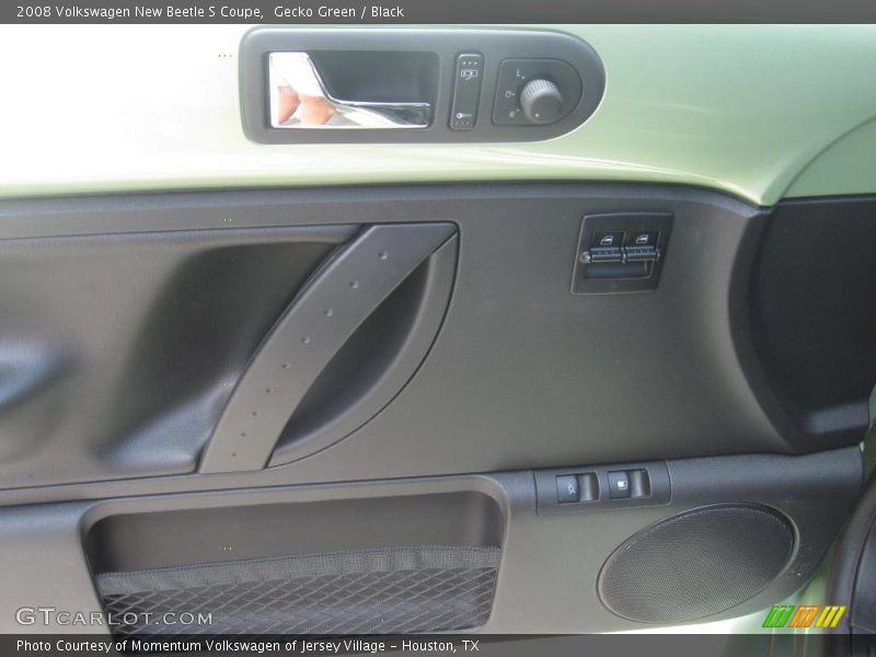 Gecko Green / Black 2008 Volkswagen New Beetle S Coupe