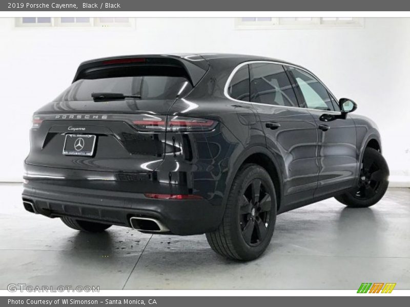 Black / Black 2019 Porsche Cayenne