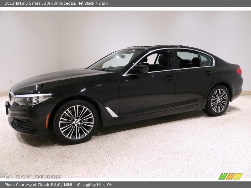 Jet Black / Black 2019 BMW 5 Series 530i xDrive Sedan