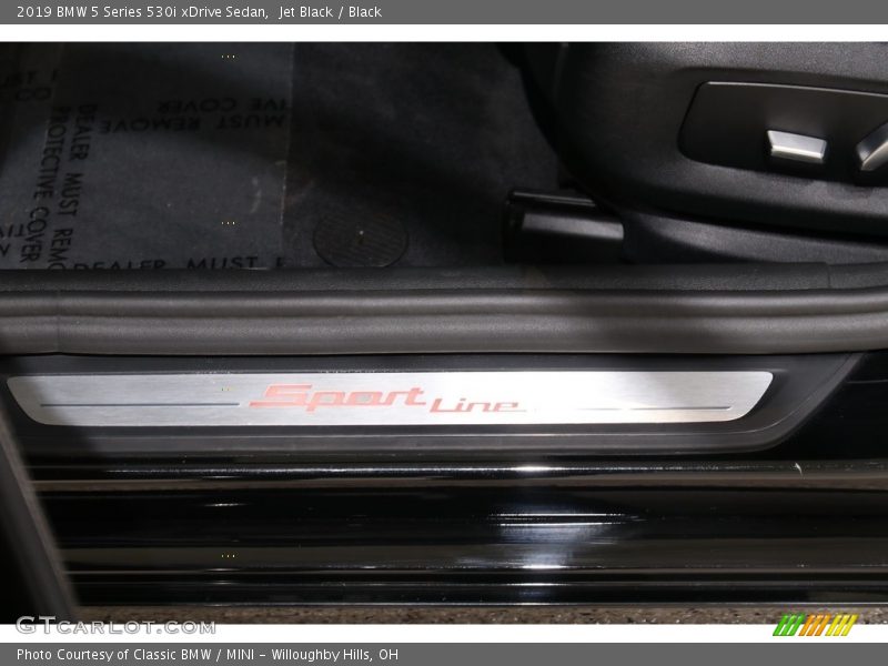 Jet Black / Black 2019 BMW 5 Series 530i xDrive Sedan