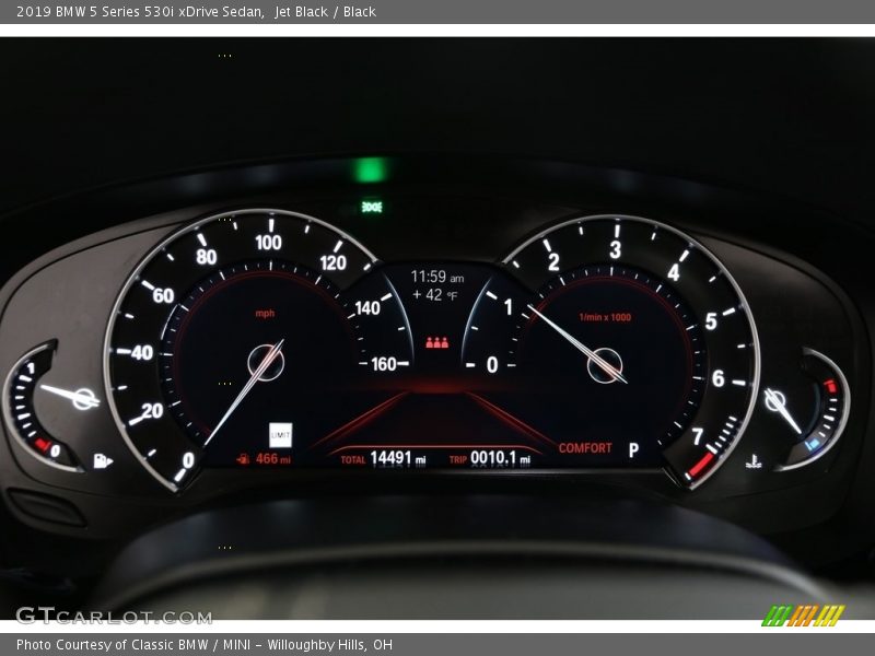 Jet Black / Black 2019 BMW 5 Series 530i xDrive Sedan
