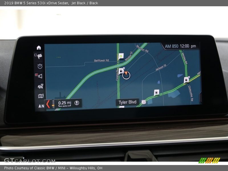 Jet Black / Black 2019 BMW 5 Series 530i xDrive Sedan