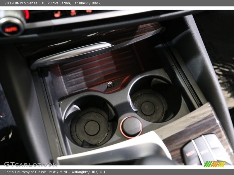 Jet Black / Black 2019 BMW 5 Series 530i xDrive Sedan