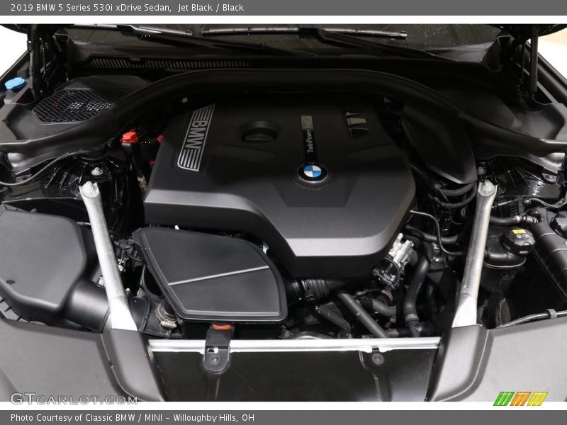 Jet Black / Black 2019 BMW 5 Series 530i xDrive Sedan
