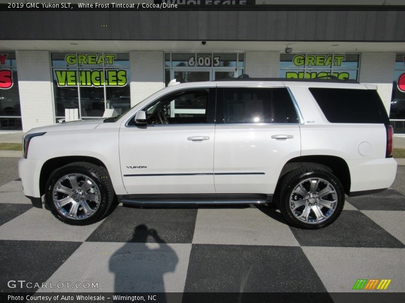 White Frost Tintcoat / Cocoa/Dune 2019 GMC Yukon SLT