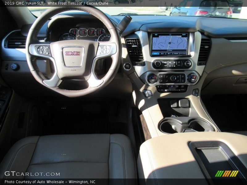 White Frost Tintcoat / Cocoa/Dune 2019 GMC Yukon SLT