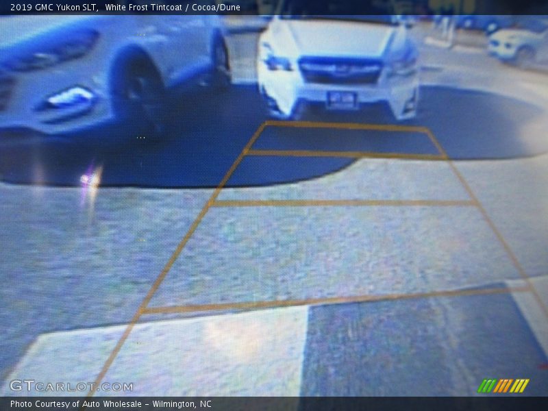 White Frost Tintcoat / Cocoa/Dune 2019 GMC Yukon SLT
