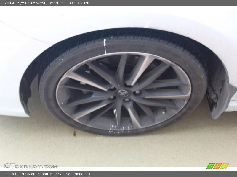Wind Chill Pearl / Black 2019 Toyota Camry XSE