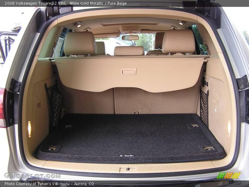 White Gold Metallic / Pure Beige 2008 Volkswagen Touareg 2 VR6