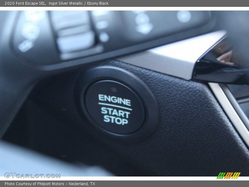 Ingot Silver Metallic / Ebony Black 2020 Ford Escape SEL