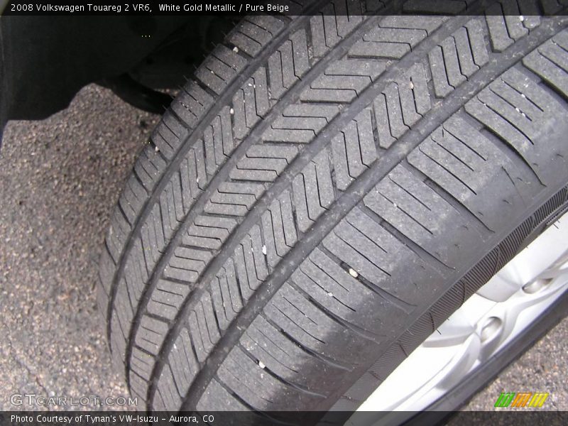 White Gold Metallic / Pure Beige 2008 Volkswagen Touareg 2 VR6