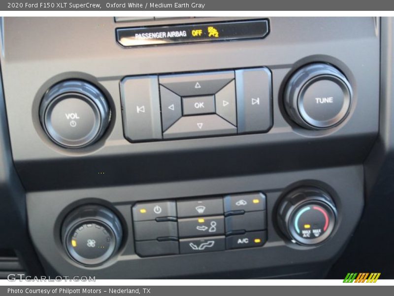 Oxford White / Medium Earth Gray 2020 Ford F150 XLT SuperCrew