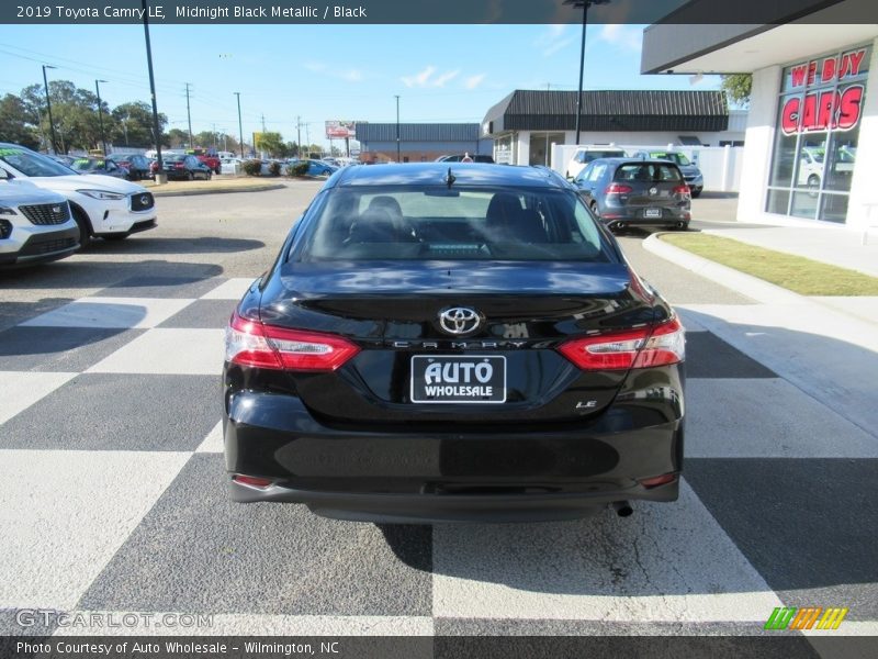 Midnight Black Metallic / Black 2019 Toyota Camry LE