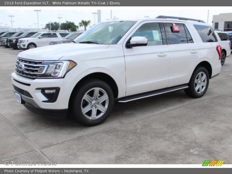 White Platinum Metallic Tri-Coat / Ebony 2019 Ford Expedition XLT