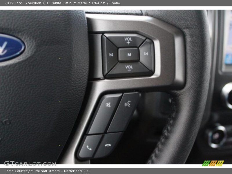 White Platinum Metallic Tri-Coat / Ebony 2019 Ford Expedition XLT