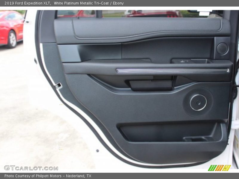 White Platinum Metallic Tri-Coat / Ebony 2019 Ford Expedition XLT