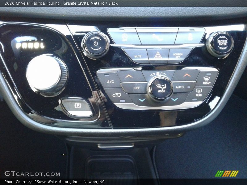 Granite Crystal Metallic / Black 2020 Chrysler Pacifica Touring