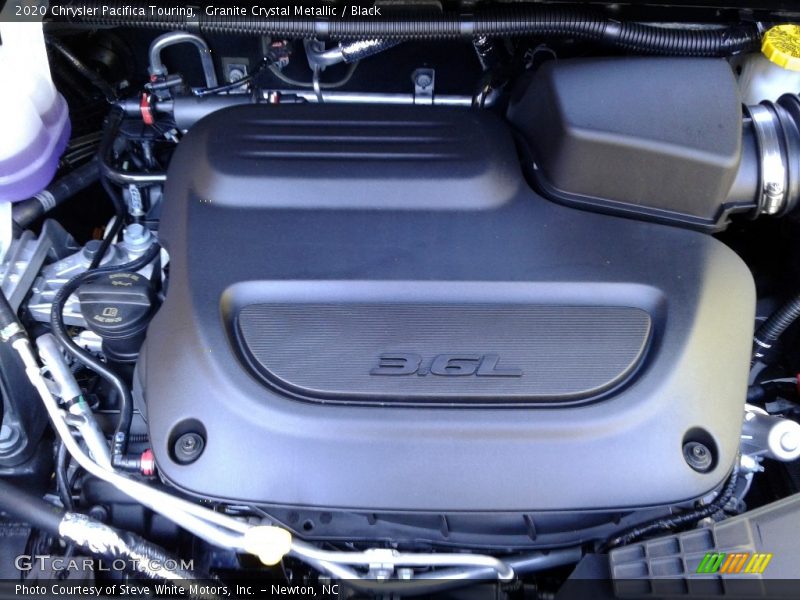 Granite Crystal Metallic / Black 2020 Chrysler Pacifica Touring