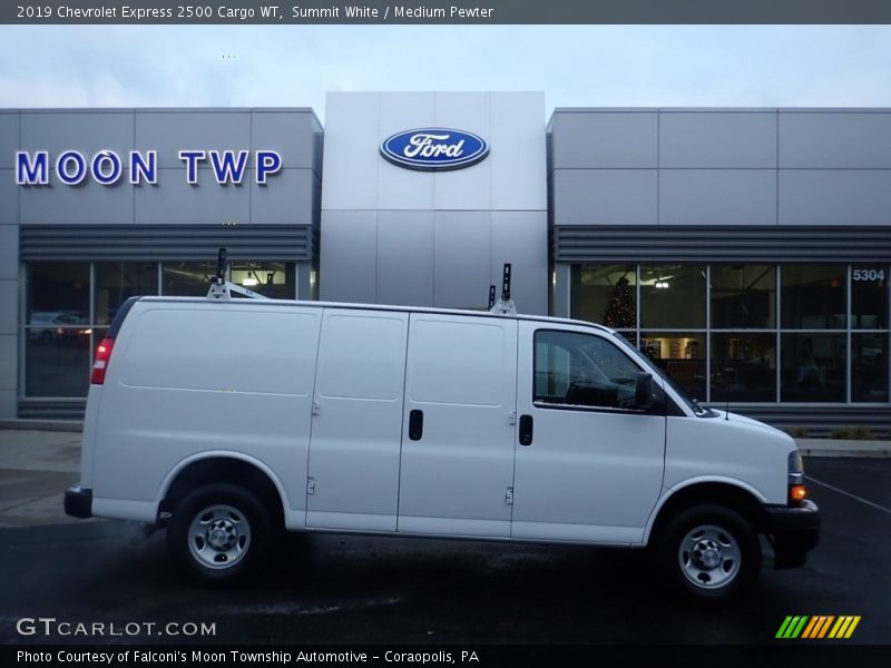 Summit White / Medium Pewter 2019 Chevrolet Express 2500 Cargo WT