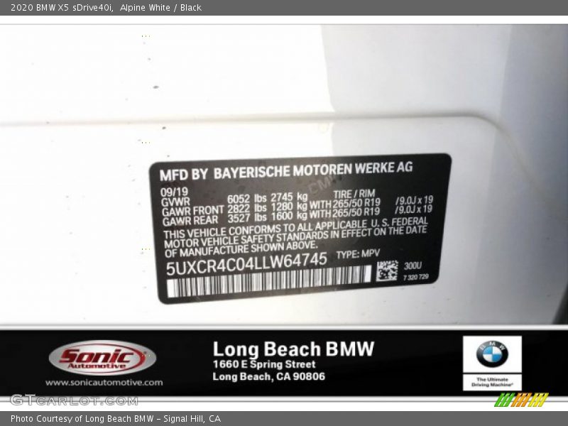 Alpine White / Black 2020 BMW X5 sDrive40i