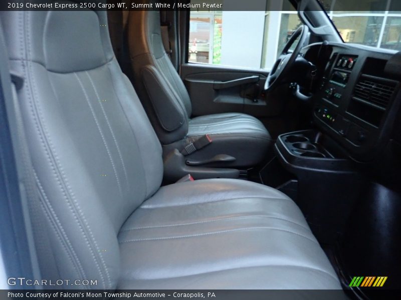 Summit White / Medium Pewter 2019 Chevrolet Express 2500 Cargo WT