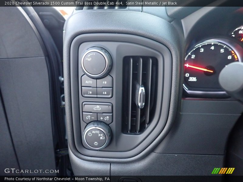 Controls of 2020 Silverado 1500 Custom Trail Boss Double Cab 4x4