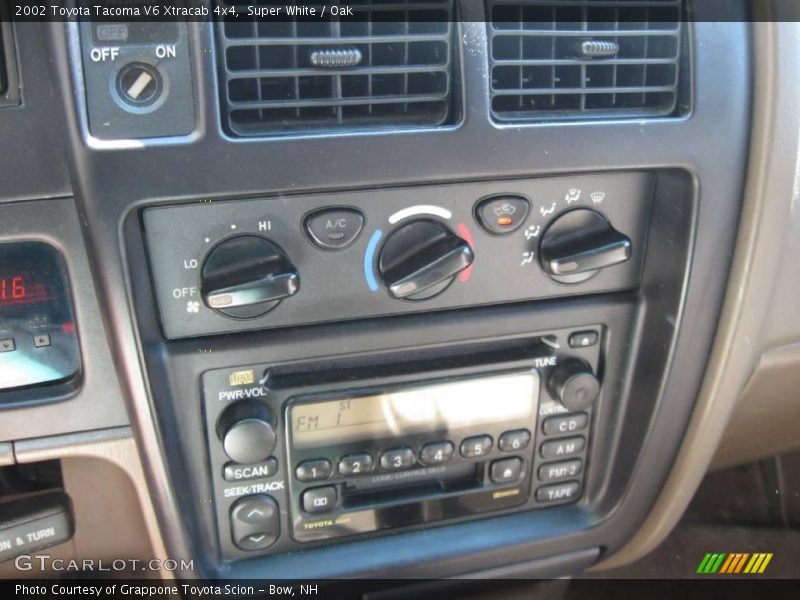 Super White / Oak 2002 Toyota Tacoma V6 Xtracab 4x4